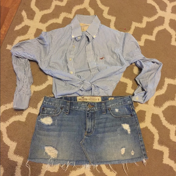 Hollister Dresses & Skirts - Hollister distressed denim mini size 9